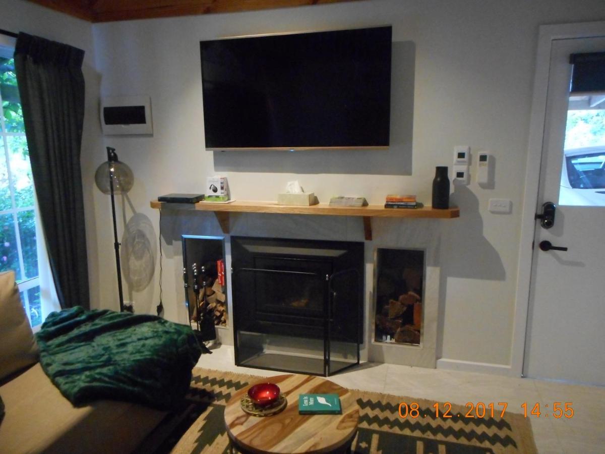 Wurrung B & B - The Cottage Woodend Extérieur photo
